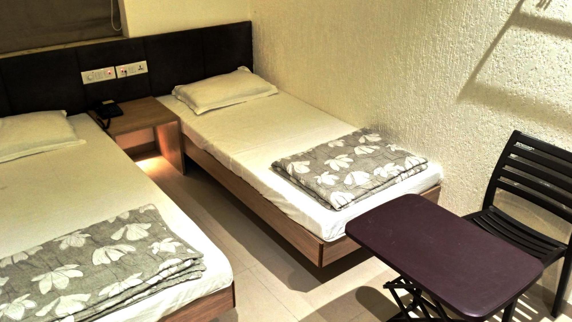 Hotel Ramniwas Jalgaon Exterior foto